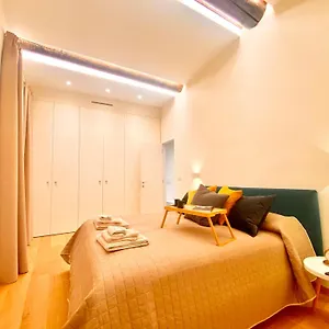 Amazing San Lorenzo 19, Rolli Unesco - Overlooking The Cathedral - Free Private Parking- Gênes